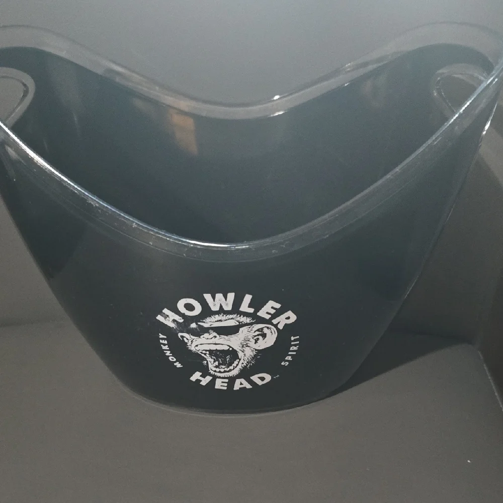 HOWLER HEAD ICE BUCKET